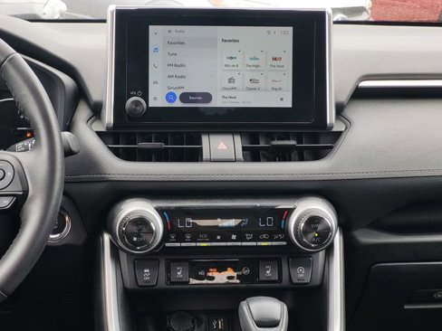 Used 2023 Toyota RAV4 XLE image 25