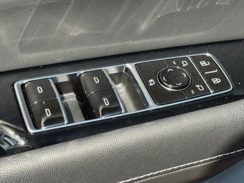 New 2026 Cadillac Vistiq Sport image 18