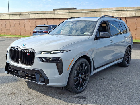 New 2026 BMW X7 M60i image 2