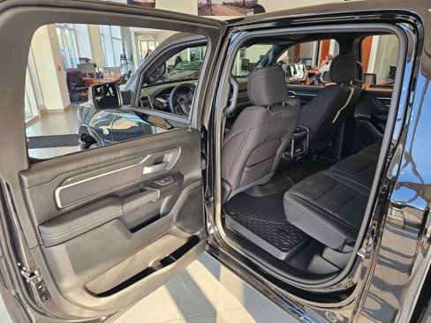 New 2026 RAM 1500 4x4 Crew Cab image 28