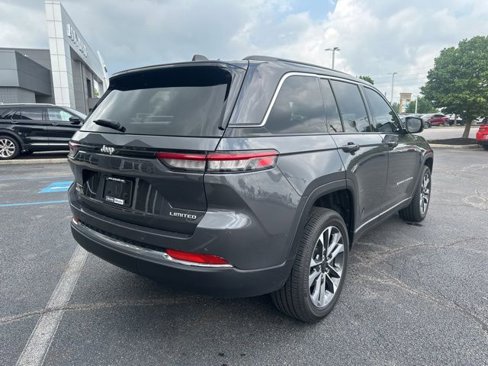 Used 2024 Jeep Grand Cherokee Limited image 3