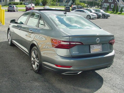 Used 2020 Volkswagen Jetta R-Line w/ R-Line Cold Weather Package image 8