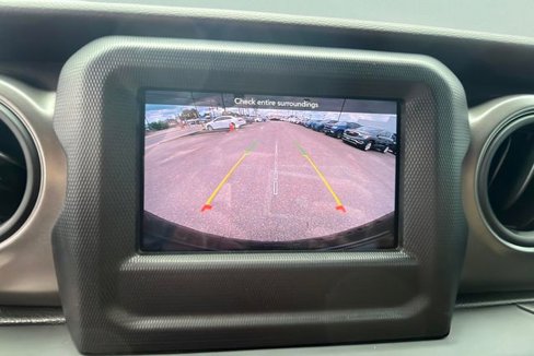Used 2023 Jeep Wrangler Willys image 11