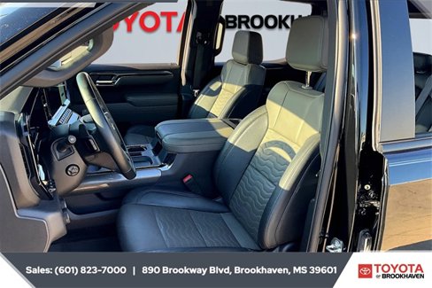 Used 2024 Chevrolet Silverado 1500 ZR2 w/ Technology Package image 18