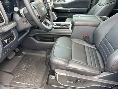 New 2025 Ford F250 Platinum w/ FX4 Off-Road Package image 7