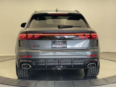 New 2025 Audi RS Q8 performance image 6
