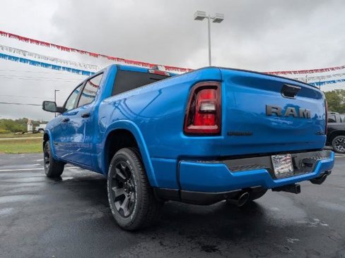 New 2026 RAM 1500 4x4 Crew Cab image 4