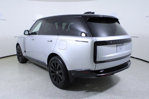New 2025 Land Rover Range Rover SE image 5