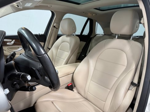 Used 2016 Mercedes-Benz GLC 300 4MATIC image 13