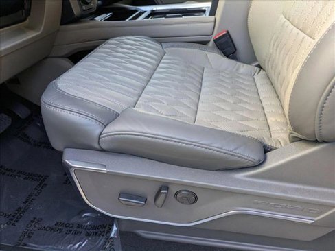 New 2025 Ford F350 Platinum w/ Platinum Plus Package image 4