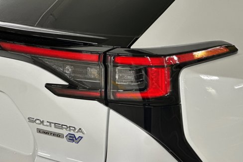 New 2025 Subaru Solterra Limited image 33