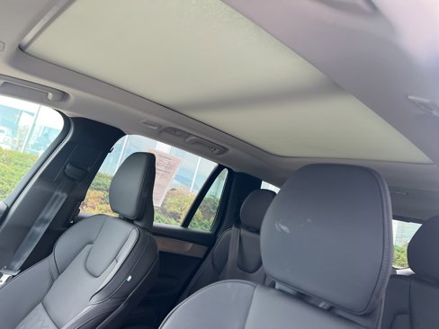 Used 2025 Volvo XC90 B5 Plus image 13