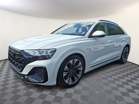 Certified 2025 Audi Q8 Prestige w/ Prestige Package image 3
