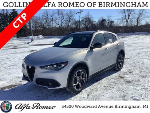 New 2025 Alfa Romeo Stelvio Sprint image 1