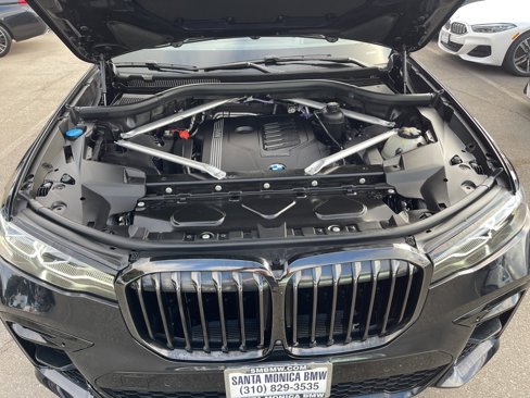 Used 2022 BMW X7 xDrive40i w/ M Sport Package image 31