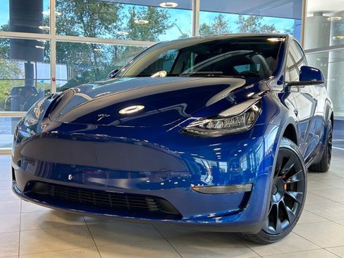 Used 2023 Tesla Model Y Long Range image 1