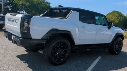 New 2026 GMC Hummer EV 4x4 Crew Cab image 8