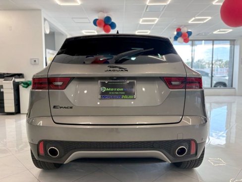Used 2022 Jaguar E-PACE SE image 10
