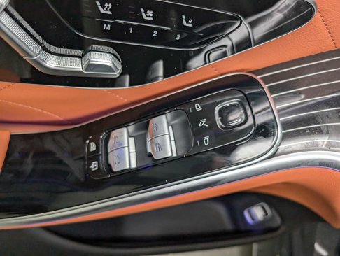 New 2025 Mercedes-Benz S 580 4MATIC Sedan image 36