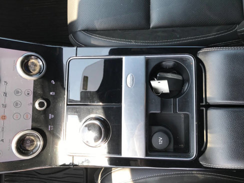 Used 2018 Land Rover Range Rover Velar R-Dynamic SE image 37