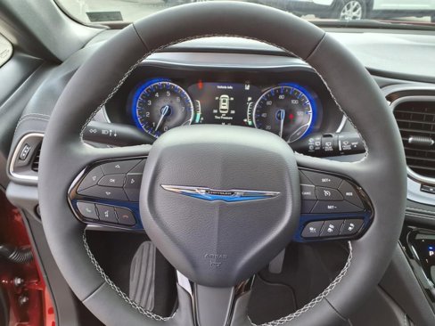 New 2026 Chrysler Pacifica Limited image 11