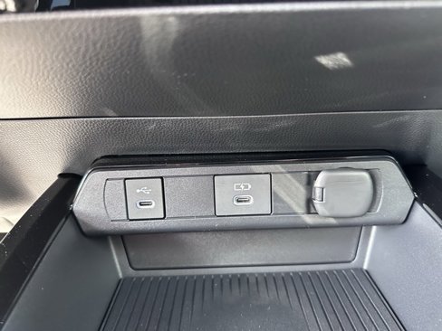 New 2026 Toyota Prius XLE image 31