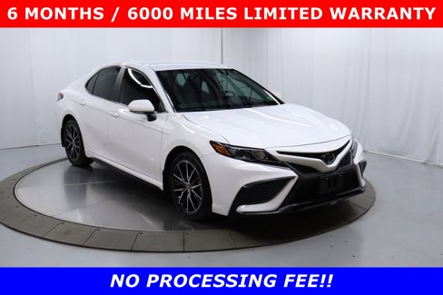 Used 2024 Toyota Camry SE image 1