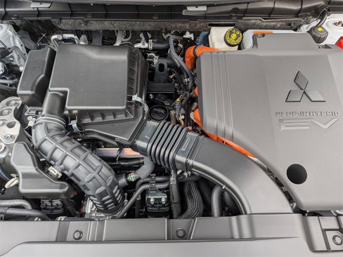 New 2025 Mitsubishi Outlander SE image 29