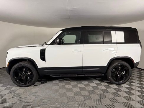 New 2026 Land Rover Defender 110 S image 4