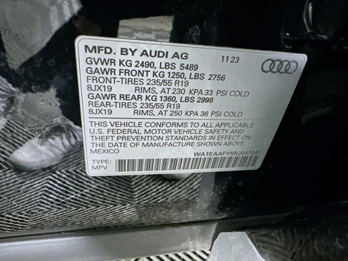 Used 2024 Audi Q5 2.0T Premium Plus w/ Premium Plus Package image 12
