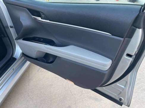 Used 2018 Toyota Camry LE w/ Convenience Package image 15