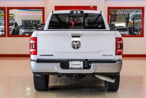 Used 2022 RAM 3500 Laramie image 11