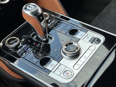 New 2025 Bentley Flying Spur Plug-In Hybrid image 28