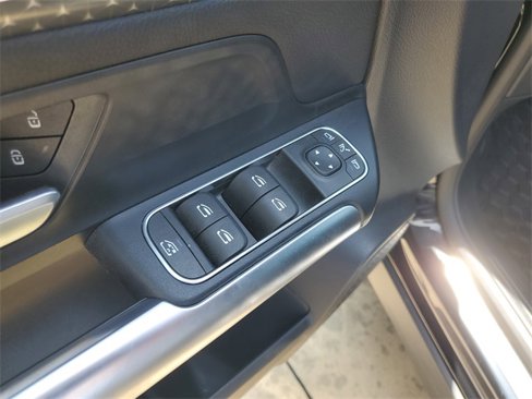Used 2024 Mercedes-Benz GLA 250 image 14