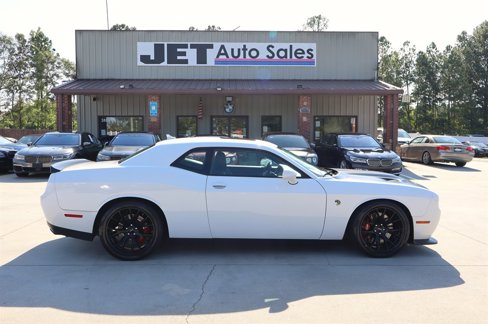 Used 2016 Dodge Challenger SRT Hellcat image 8