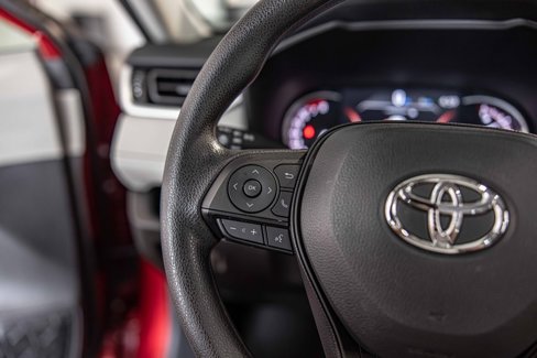 Used 2025 Toyota RAV4 XLE image 23