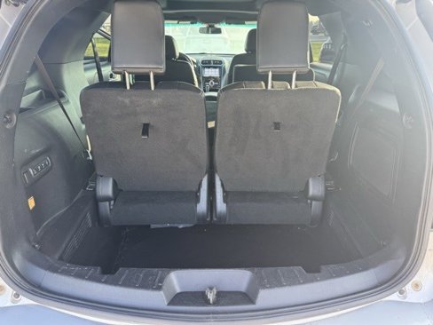 Used 2017 Ford Explorer Limited w/ Equipment Group 301A image 32