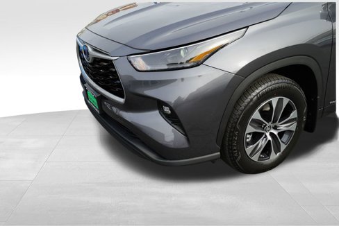 New 2025 Toyota Highlander XLE image 14