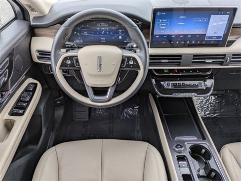 New 2025 Lincoln Corsair Reserve image 15
