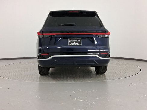 New 2025 Lexus TX 500h AWD image 10