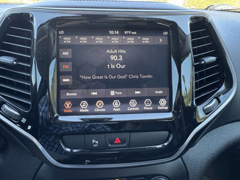 Used 2019 Jeep Cherokee Limited w/ Trailer Tow Group image 23