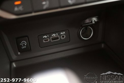 New 2025 Nissan Sentra SV image 19