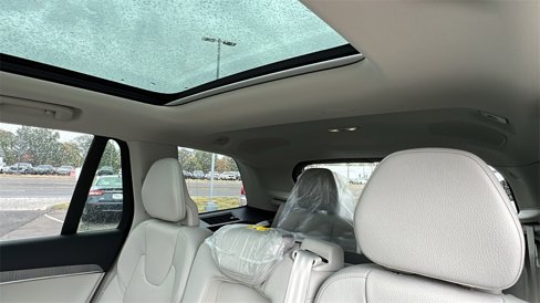 New 2025 Volvo XC90 T8 Plus w/ Protection Package Premier image 29
