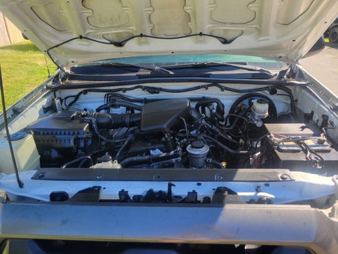 Used 2012 Toyota Tacoma 4x4 Regular Cab image 6