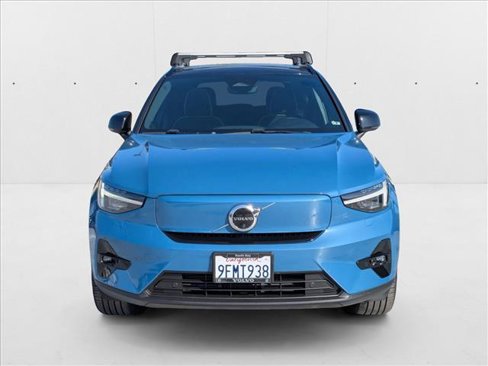 Used 2023 Volvo XC40 Recharge Ultimate w/ Protection Package Premier image 2