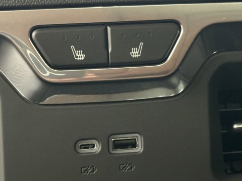 New 2025 GMC Sierra 1500 Denali Ultimate image 11