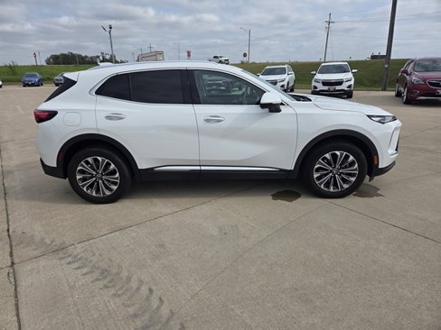 Used 2024 Buick Envision Preferred image 2