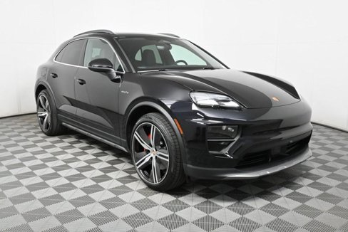 Used 2025 Porsche Macan 4S Electric image 25