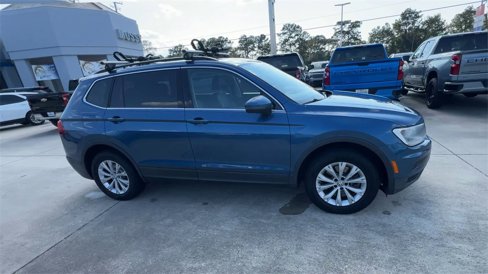 Used 2019 Volkswagen Tiguan SE image 2