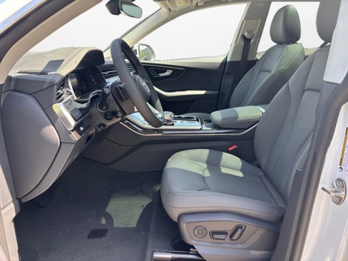 New 2025 Audi Q8 Premium image 9